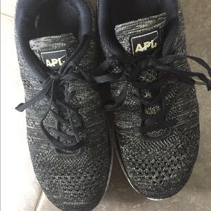 APL shoes